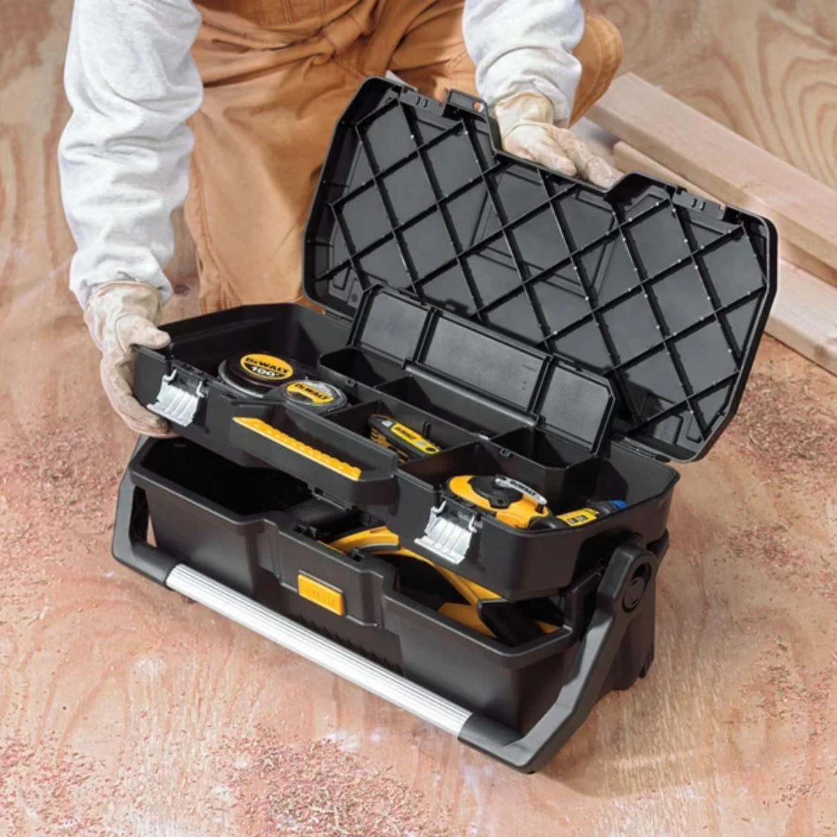 Caixa DeWalt DWST24070 24" c/ Estojo Ferramentas